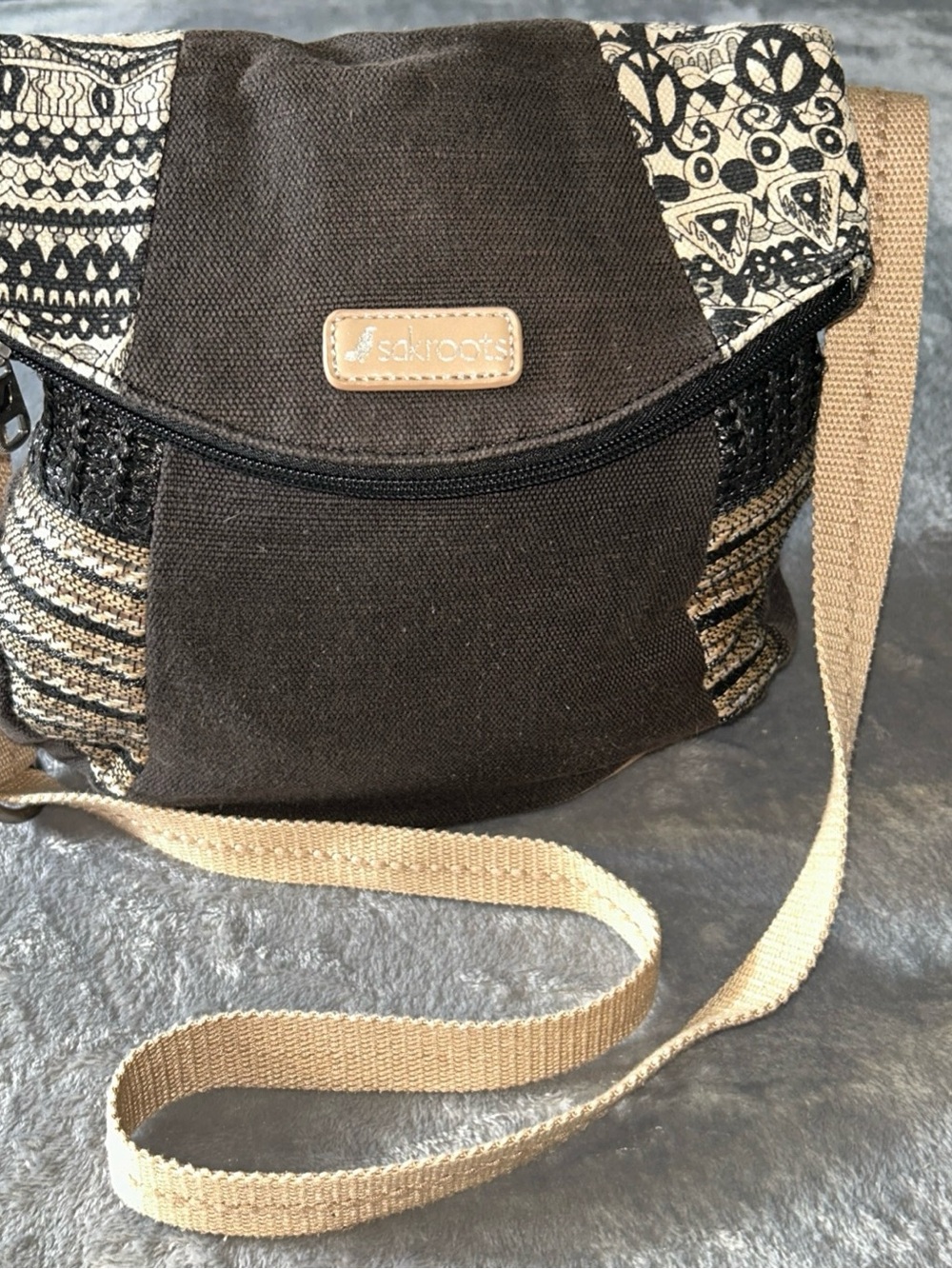 Sakroots Artist Circle Brown Foldover Peace Sign Crossbody Bag Purse Canvas Boho